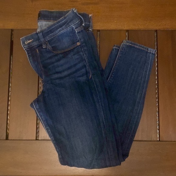 Express Stretch Mid Rise Legging Jeans